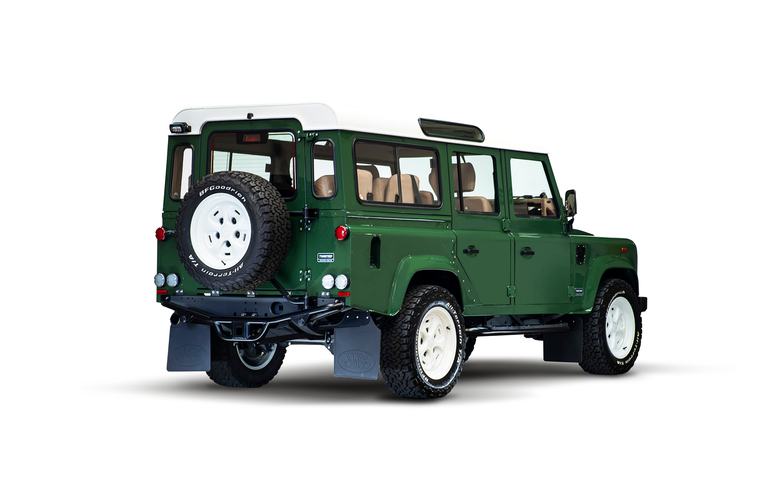 Defender 110 TD5 Green Qtr Rear
